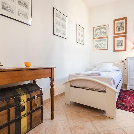 Lupari Apartment, Palazzo Storico Sotto Le Due Torri Bologna Luaran gambar