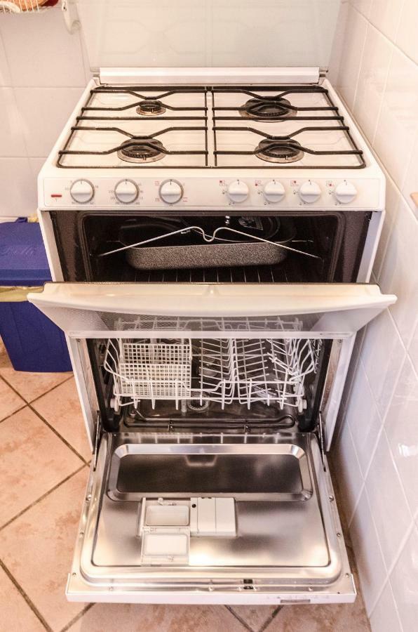 Lupari Apartment, Palazzo Storico Sotto Le Due Torri Bologna Luaran gambar