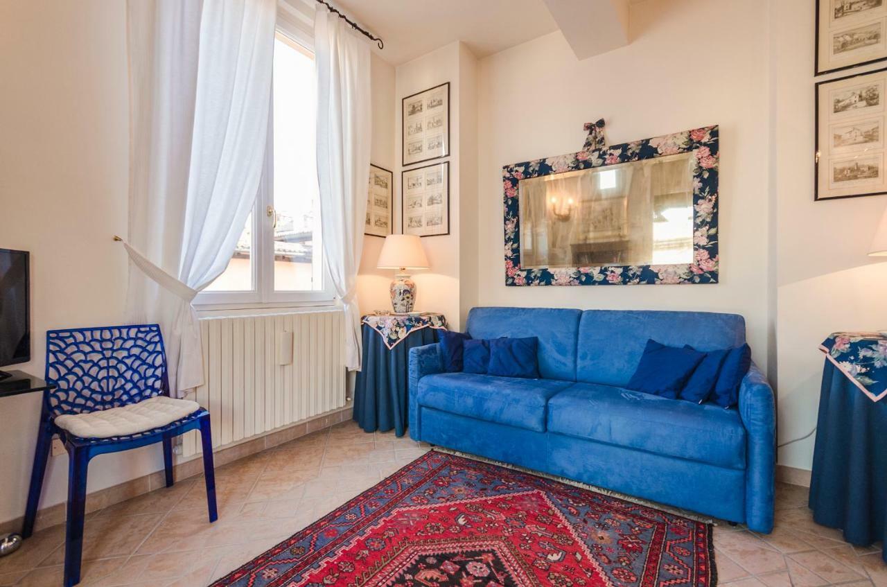 Lupari Apartment, Palazzo Storico Sotto Le Due Torri Bologna Luaran gambar