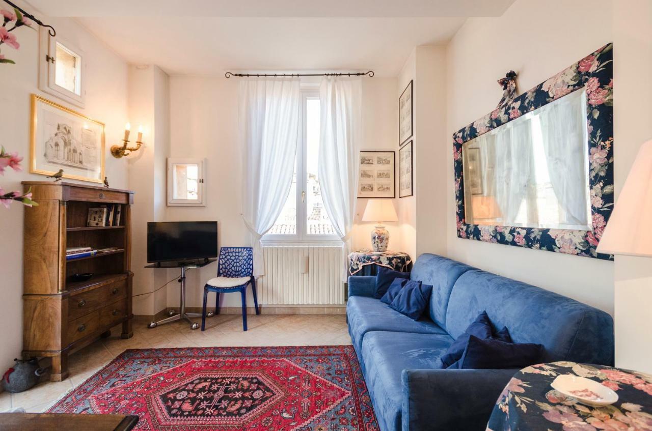 Lupari Apartment, Palazzo Storico Sotto Le Due Torri Bologna Luaran gambar