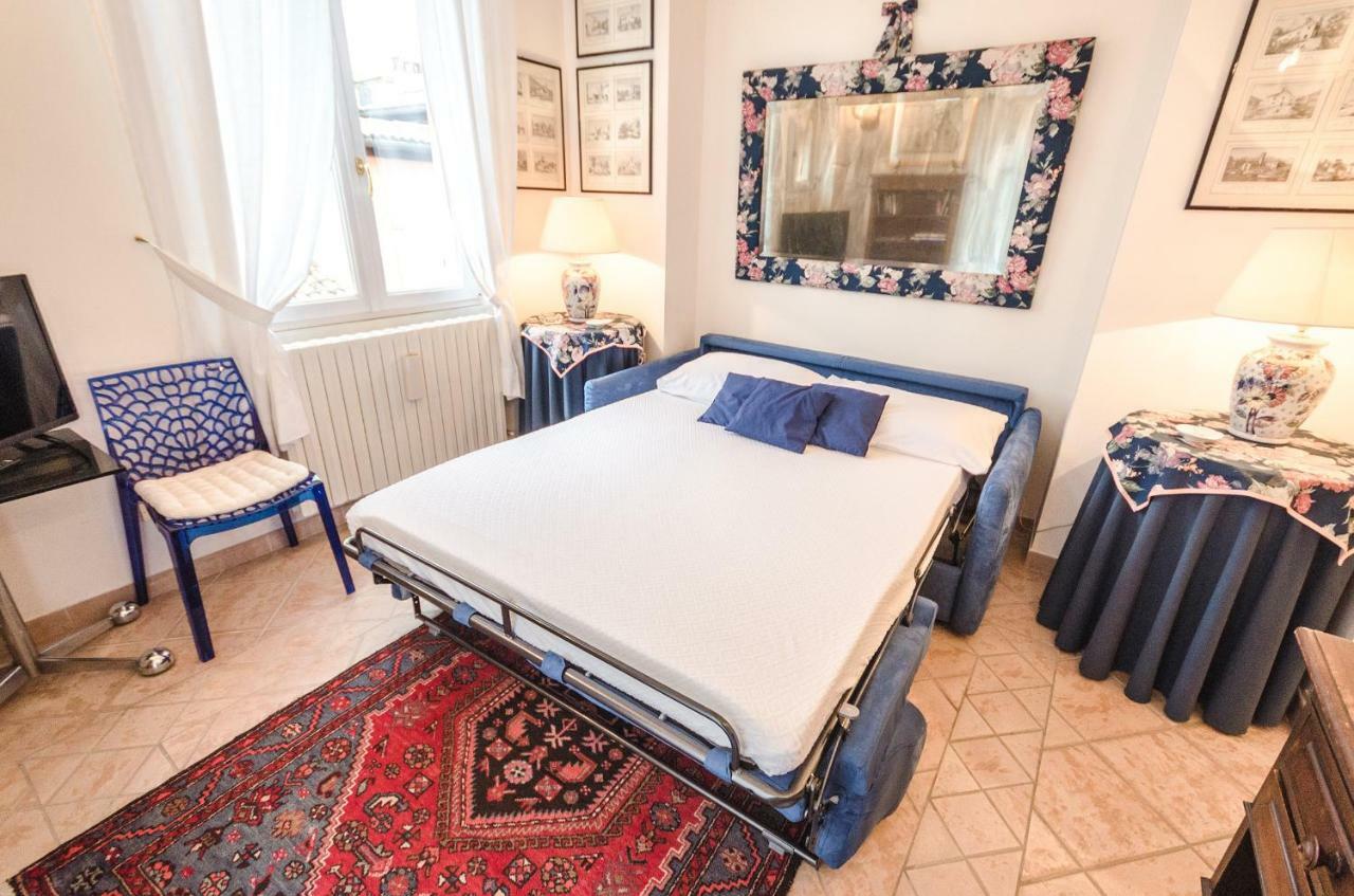 Lupari Apartment, Palazzo Storico Sotto Le Due Torri Bologna Luaran gambar