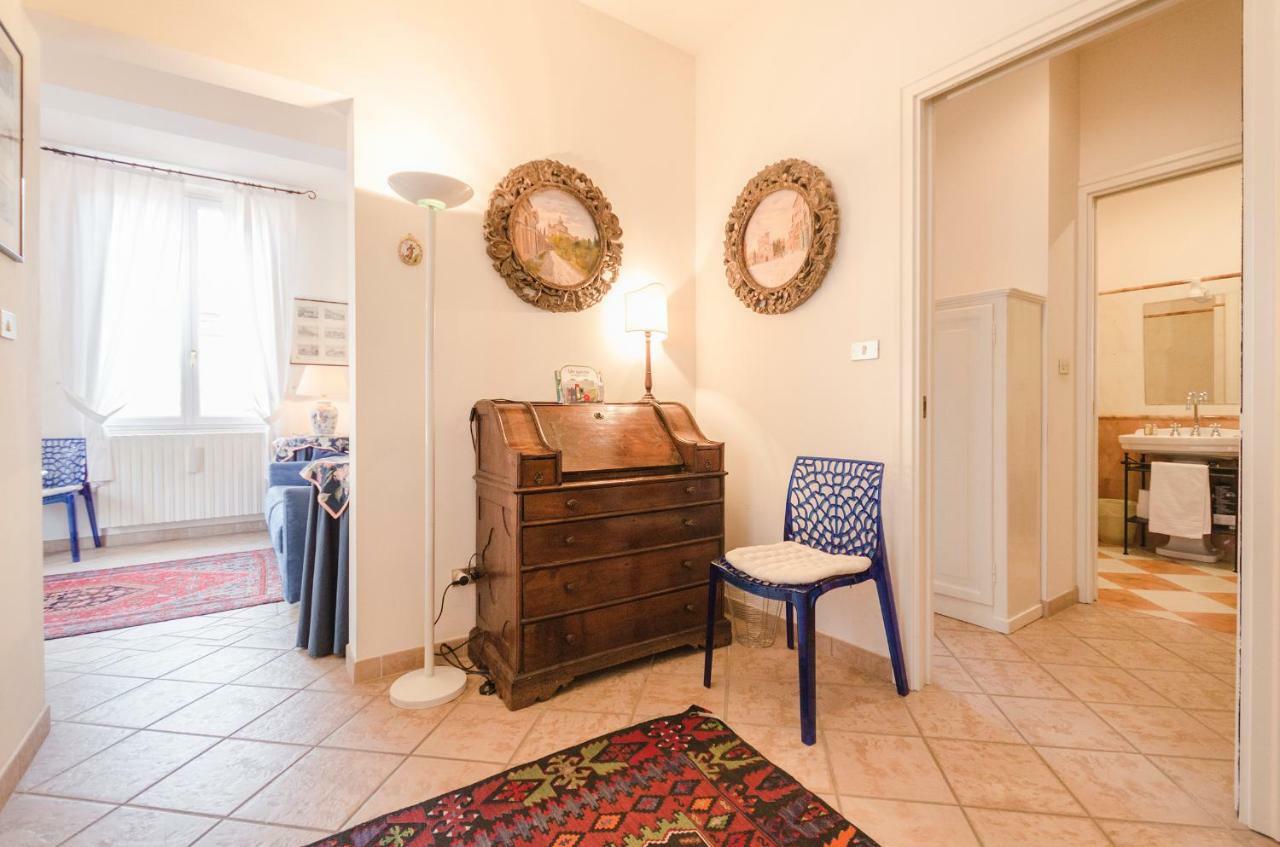 Lupari Apartment, Palazzo Storico Sotto Le Due Torri Bologna Luaran gambar