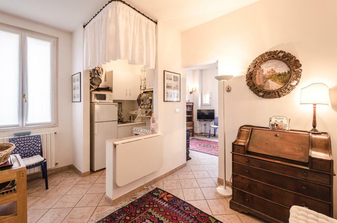 Lupari Apartment, Palazzo Storico Sotto Le Due Torri Bologna Luaran gambar